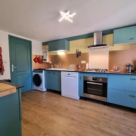 Maison Typique Avec Animaux Admis - 6 Pers. - Fr-1-496-418 * Chalmazel-Jeansagniere
